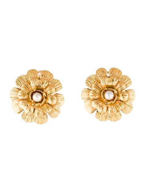 bague camelia chanel|chanel camellia flower earrings.